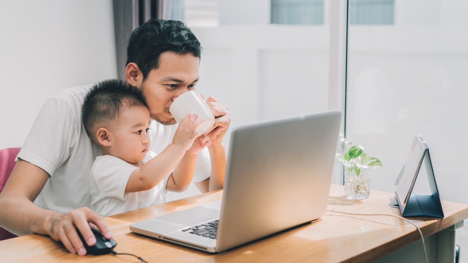 5-Employee-Benefits-That-Promote-a-Strong-Work-Life-Balance.jpg