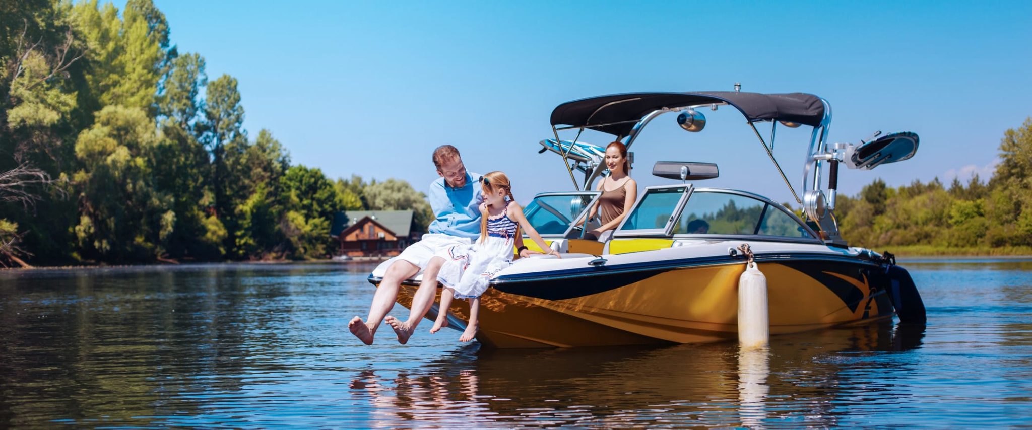 5 Boat Safety Tips for the Summer Happy Family on a Boat